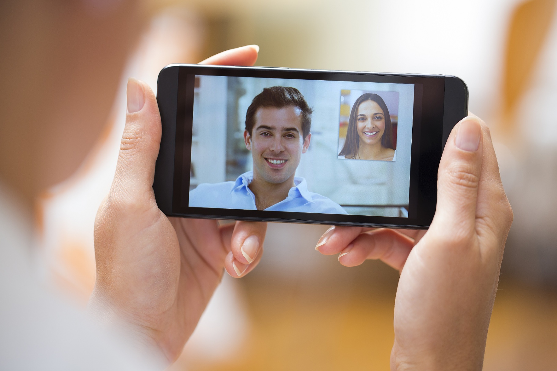 Smart Connections for Every Family in UAE with 5G Mobile & Internet