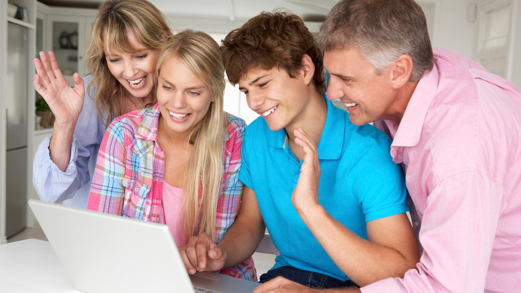 Reliable 5G Mobile & Internet for Family Calls and Daily Use in UAE
